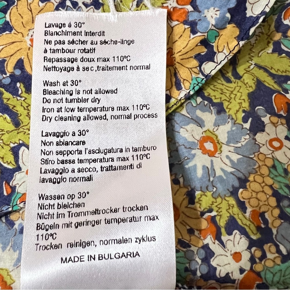 Cacharel Paris Liberty Print Floral Shirt Womens 38 Feminine Classic Parisian - Picture 6 of 6